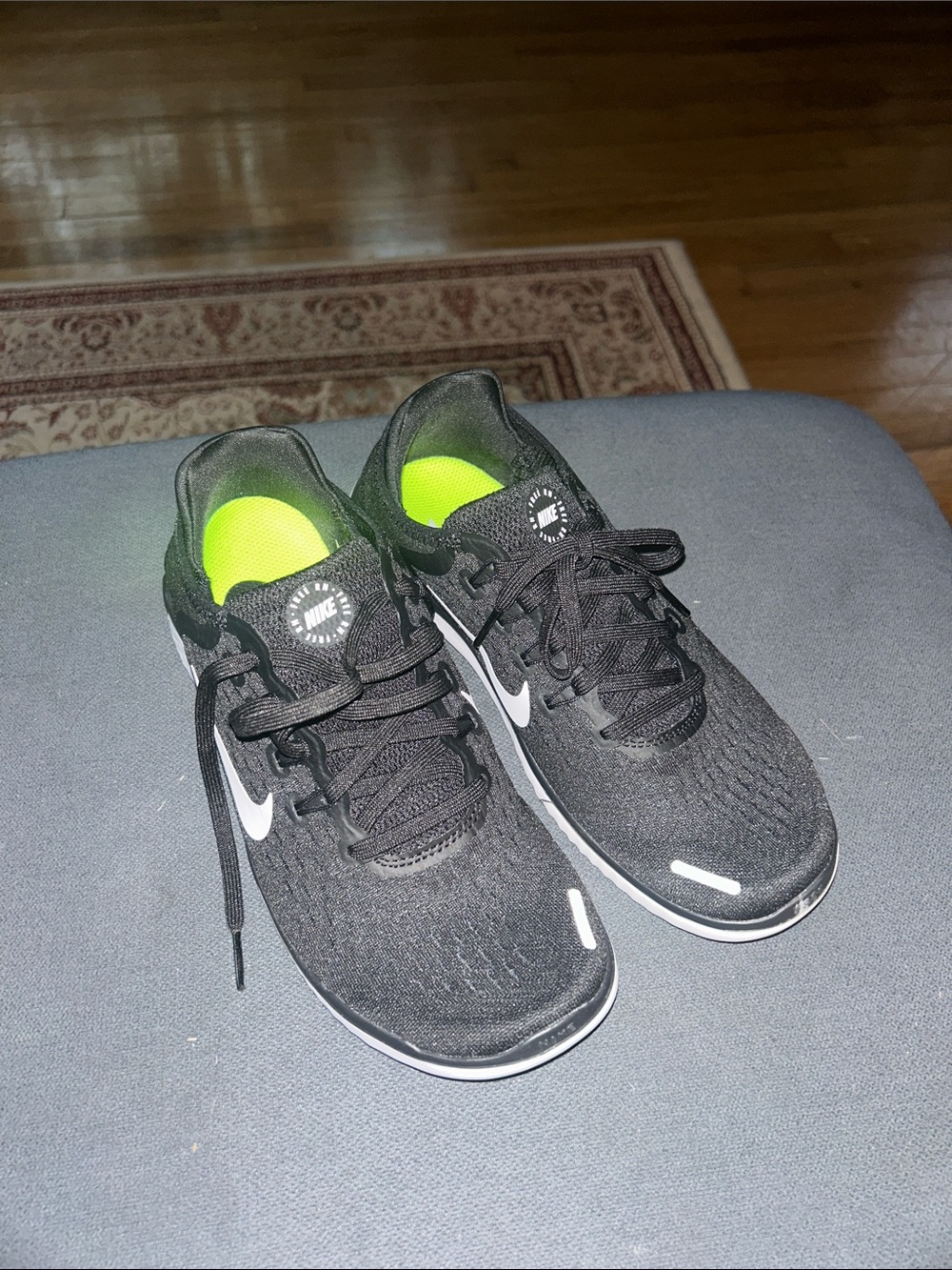 NWOT Nike Air Womenโs Black Athletic Shoes FREE RN